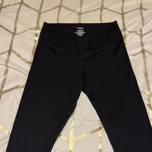 New V-waist leggings.